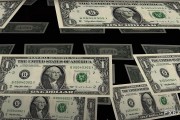 特朗普的关税豪赌：世界末日 or IMF的“皇帝新衣”？